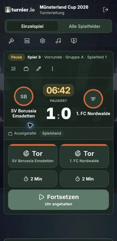 turnier.io-Turnierleitung auf dem Smartphone mit Spieluhr, Ergebnis und Spielauswahl.